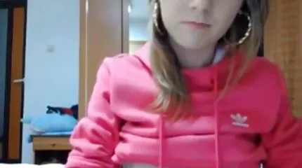 A makacs kurva minden lyukba szar egy erőszakos szexfilmek csajt.