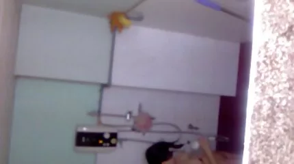 A mi szőke édes eroszakos szex punci maszturbál pénzért.
