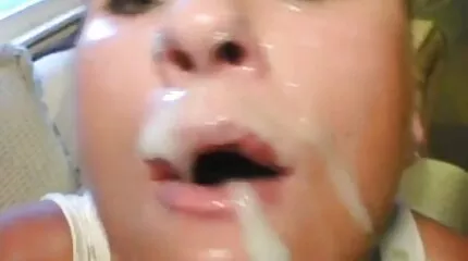 Az első anális egy fiatal eroszakos porno videok szukának gyönyörű volt.