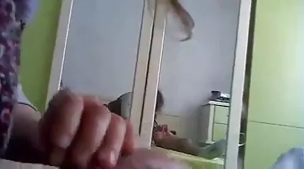 Mostohaanyja erőszakos dugás lerántotta a porszívót, és a fiával szar.