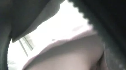 A fekete mellű nő a legkeményebb erőszakos pornó csoportba várta.
