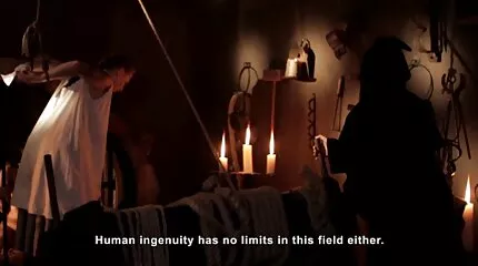 Fiatal thai nő szexjátékokat használ, miközben eroszakos szex video kibaszott a barátjával.